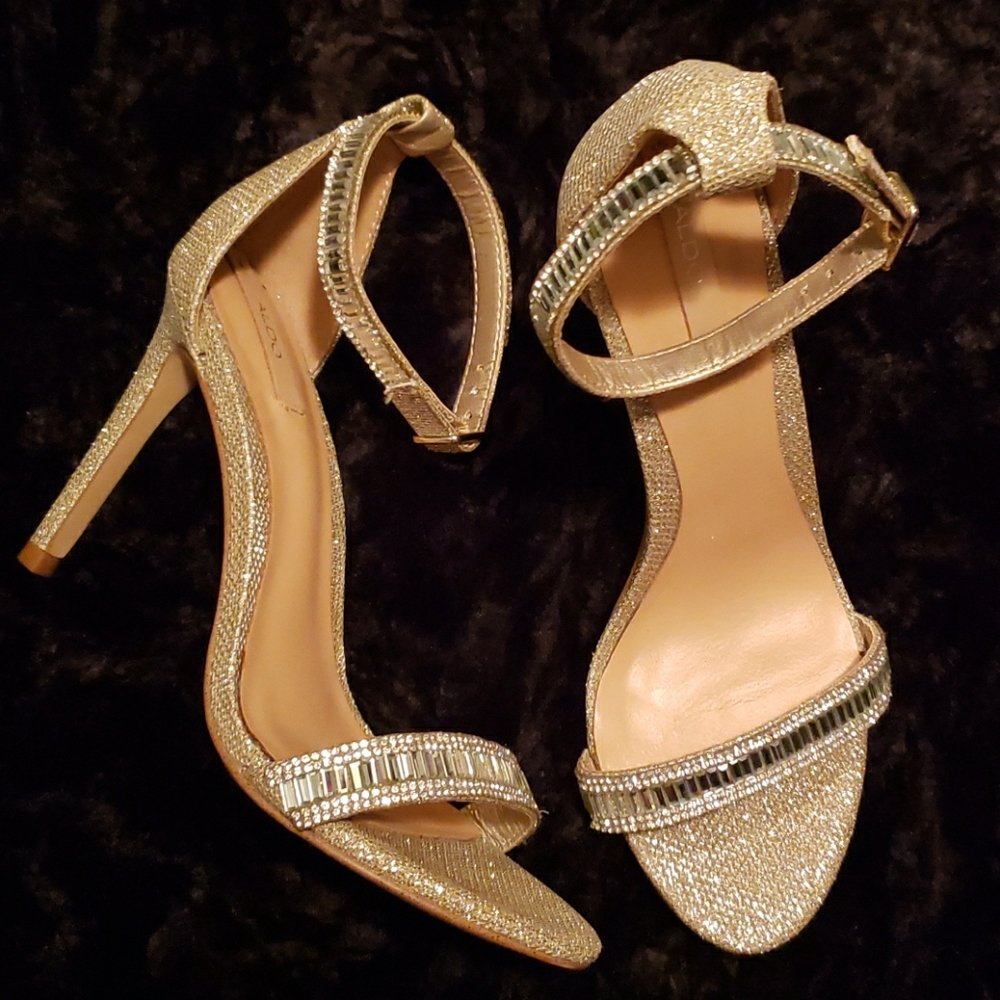 Gold shoes